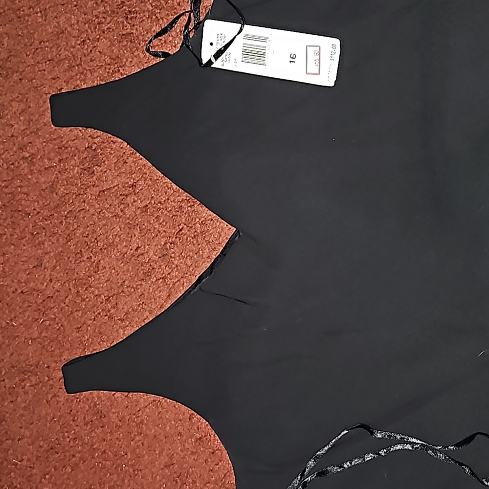 Dress - Picture 3 of 4